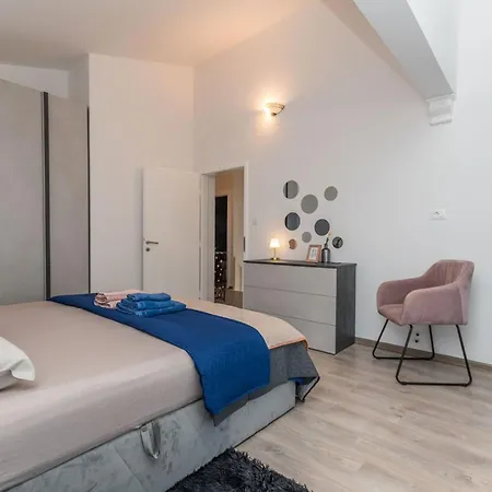 House Desiree Porec